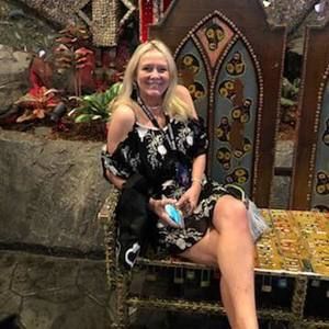 Meet your Posher, Marilyn